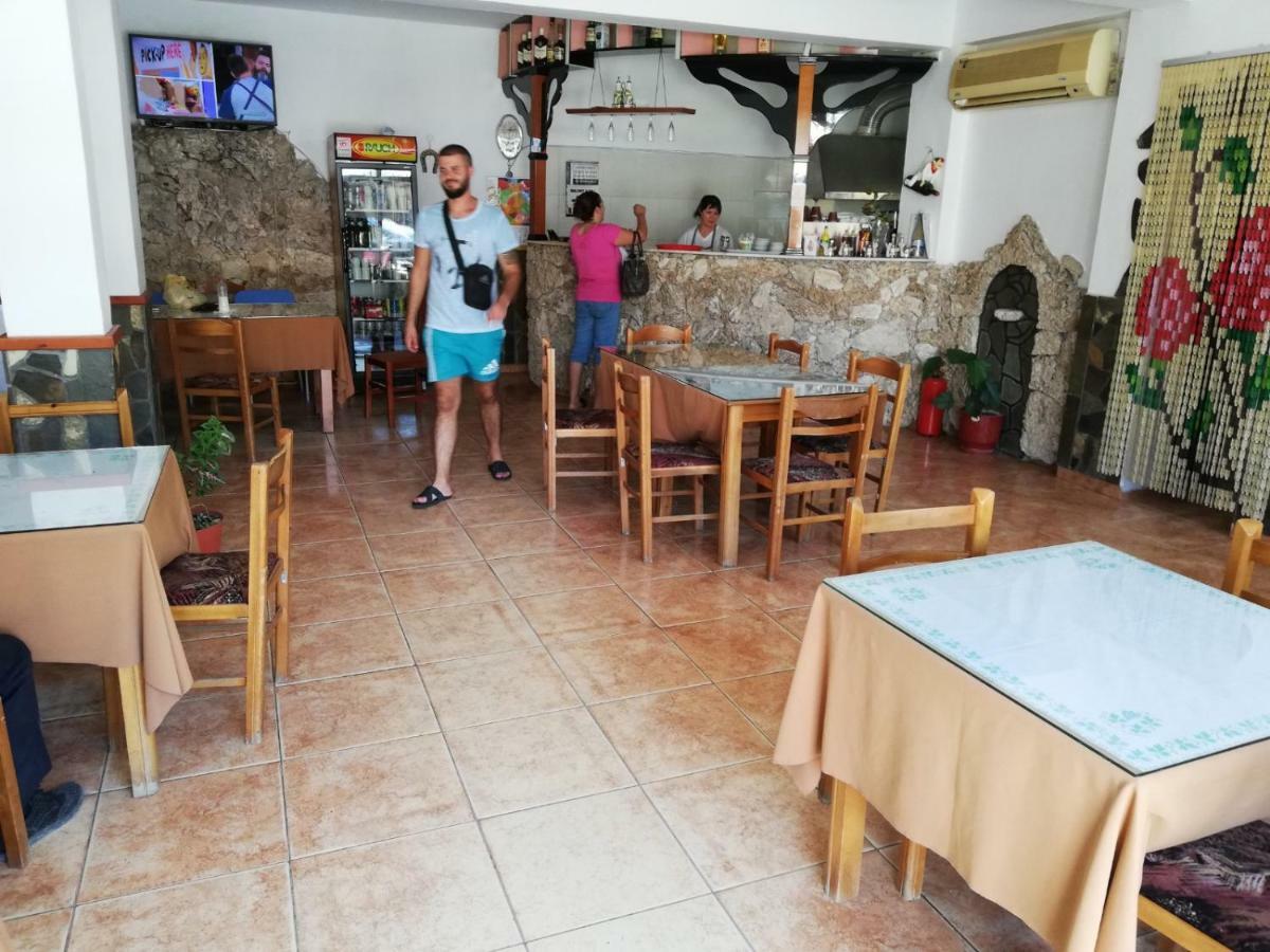 Nako Guest House Bar&Restaurants Përmet Eksteriør billede